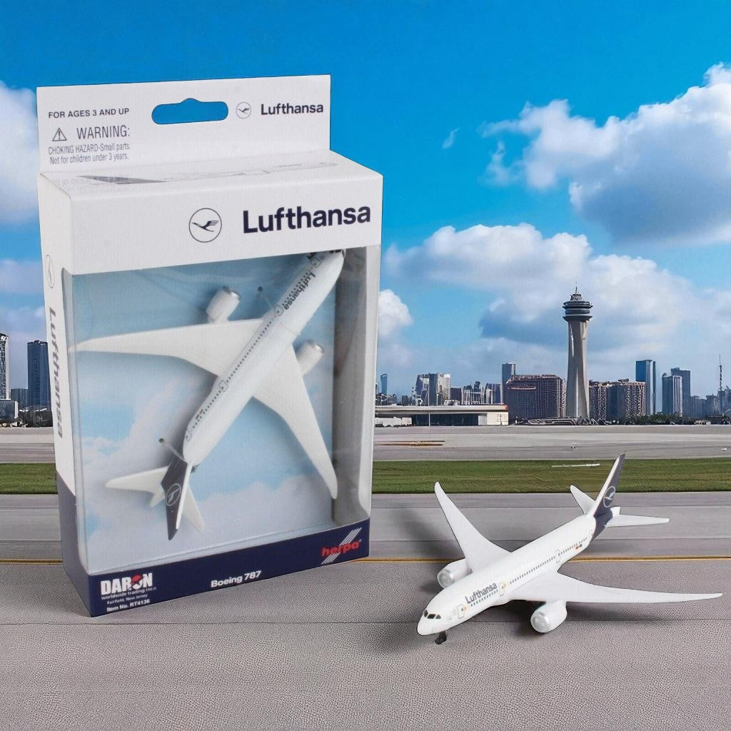 Daron Planes Boeing 787 Airplane | Lufthansa