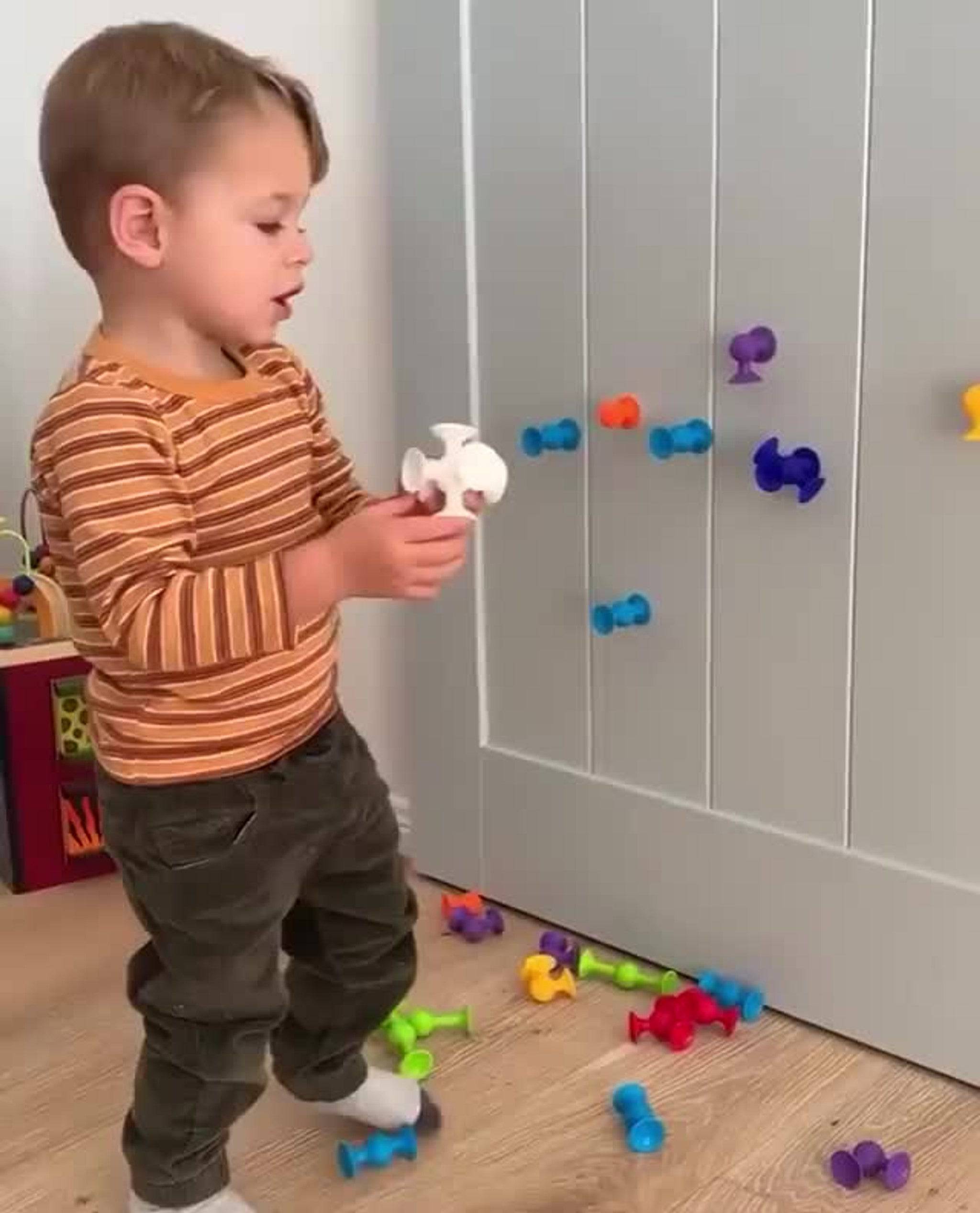 Fat Brain Toys Squigz Starter 24 Piece Set