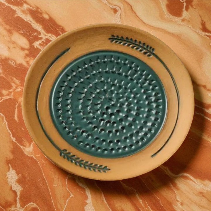 Stoneware Garlic Grate Plate