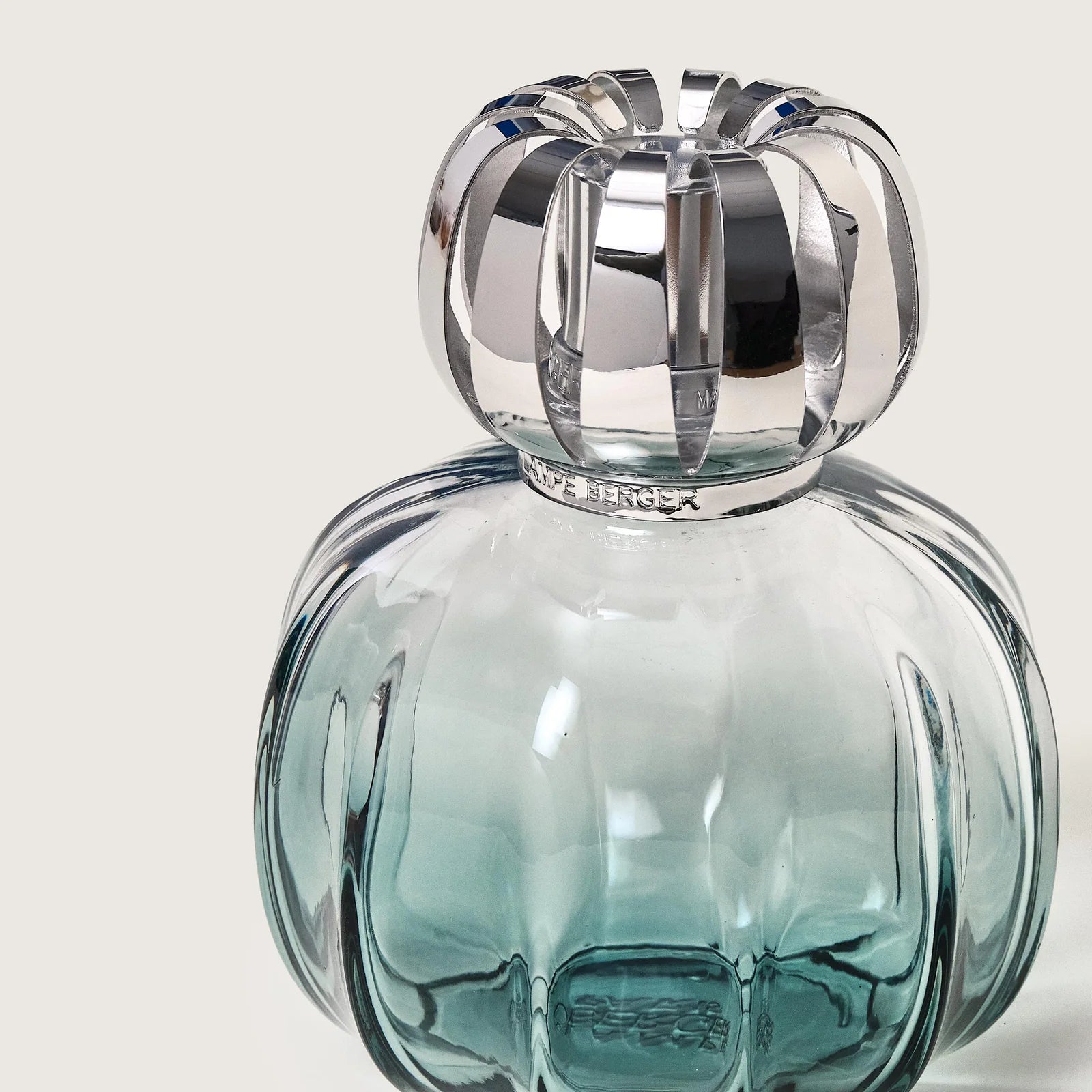 Corali Peacock Green Lamp Gift Set by Maison Berger