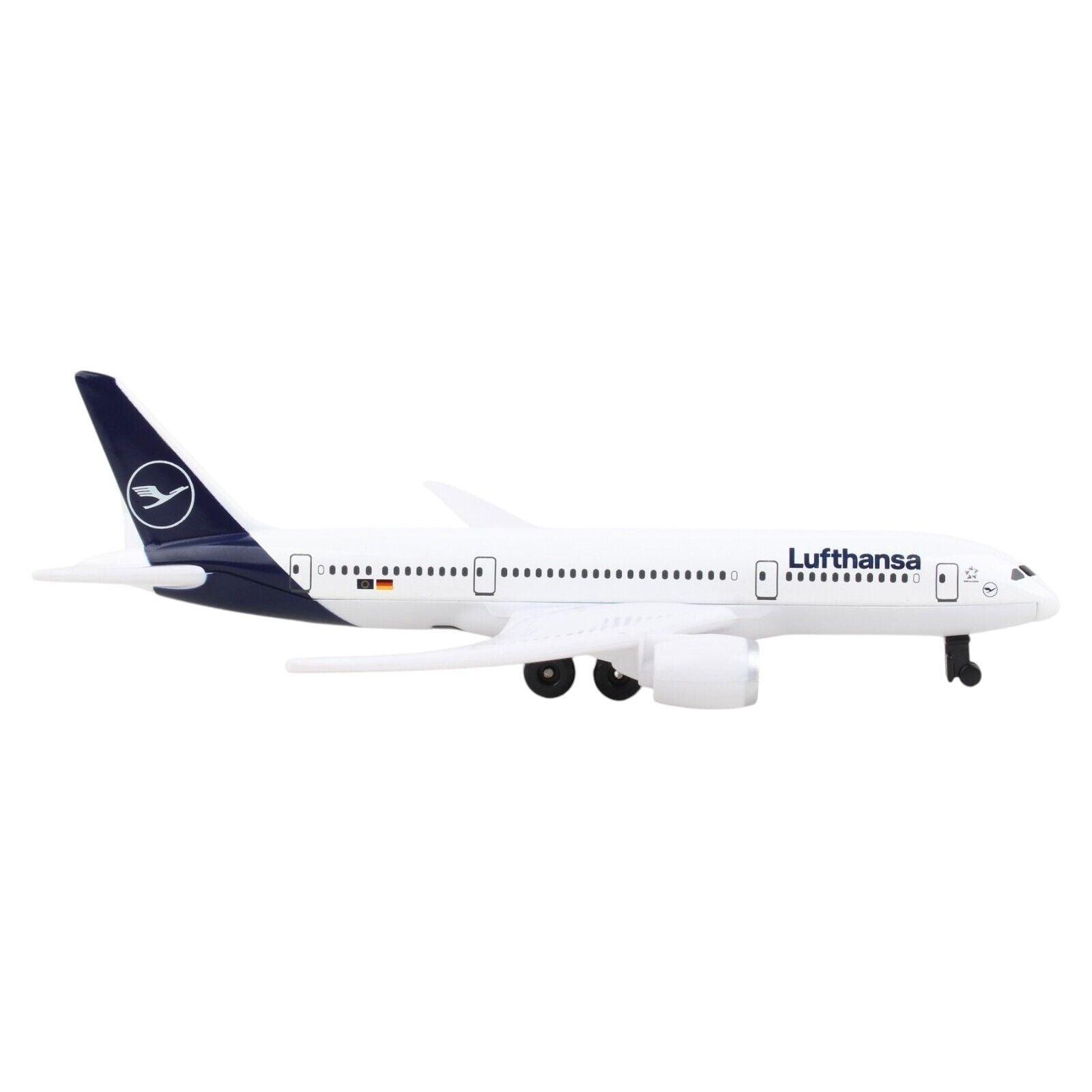 Daron Planes Boeing 787 Airplane | Lufthansa